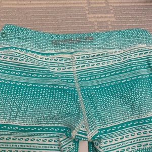 O'Neill Pants - O’Neill surf yoga Capri leggings sz XS O'Neill Pants - O’Neill surf yoga Capri leggings sz XS